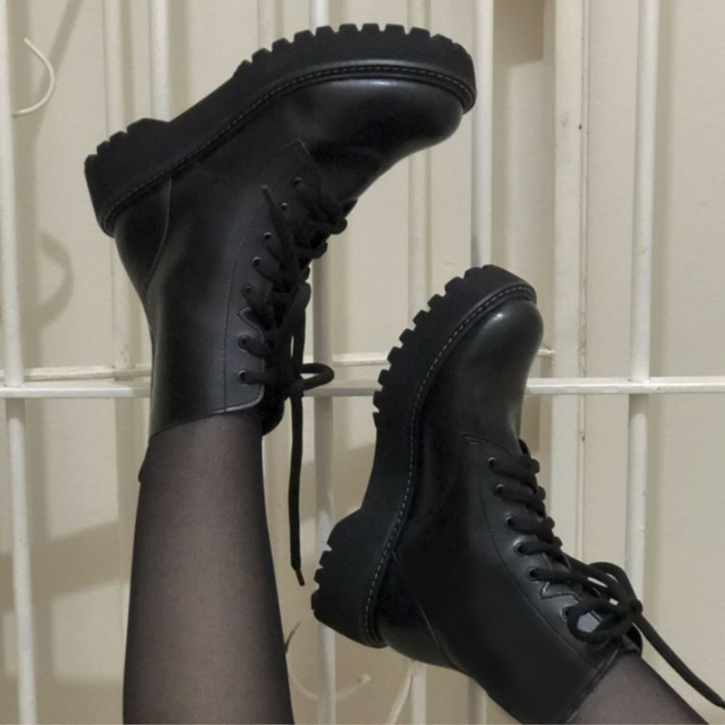 Bota Feminina Coturno Tratorado Blogueira Confortavel PROMOÇÃO PREÇO DE FABRICA