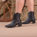 Bota Texana Feminina Bordada Western Bico Fino Salto Bloco Médio Boho